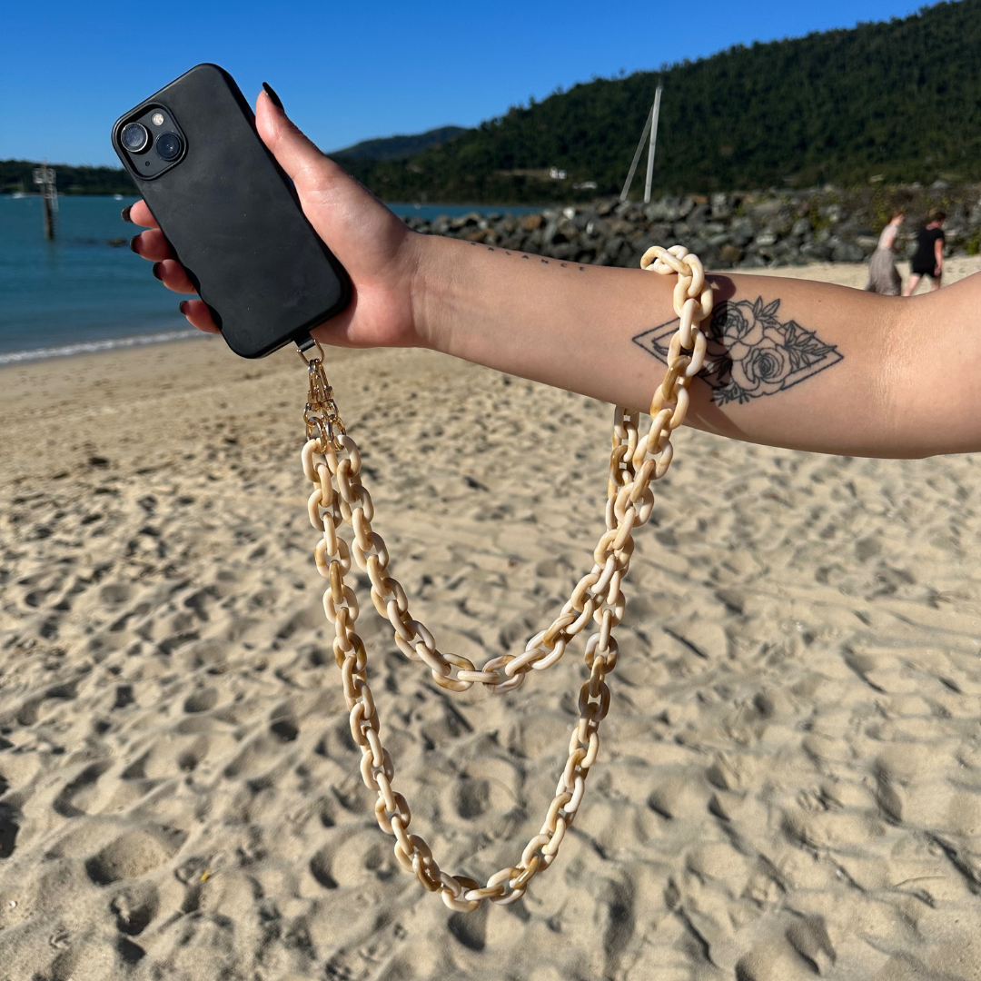 Nude - Universal Fashion Chain